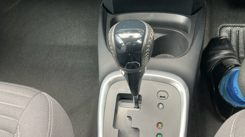 Toyota Yaris 1.0 VVT-i Icon 5dr Petrol Hatchback